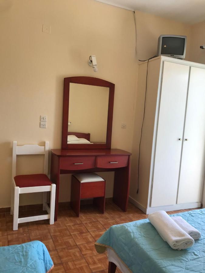 Metropol Studios Nidrí Kültér fotó