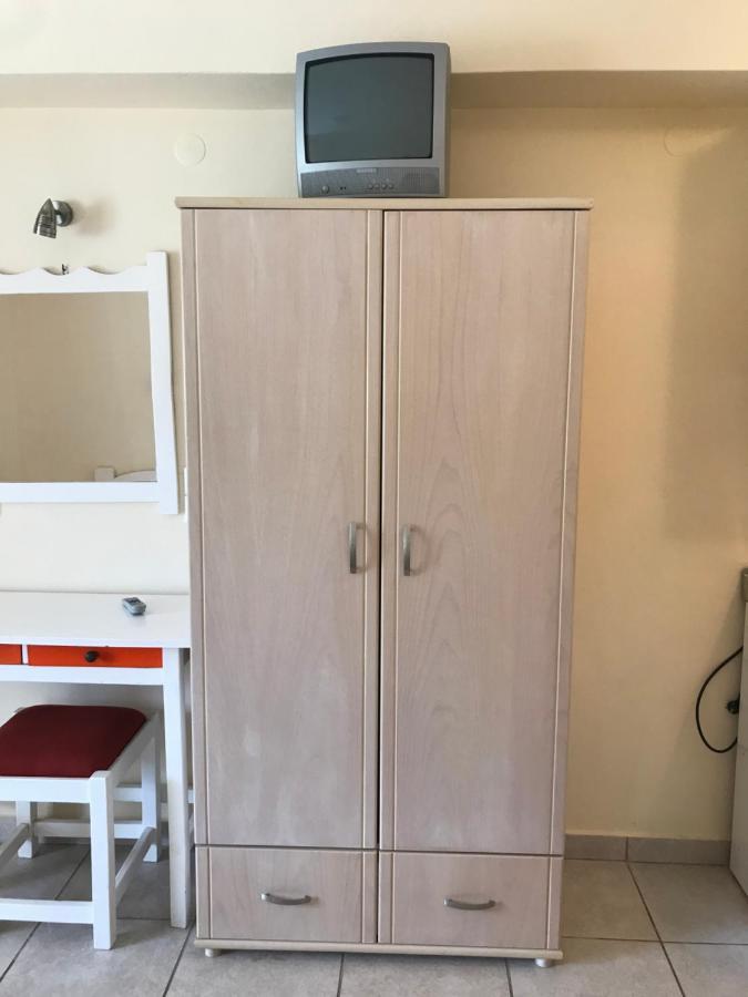 Metropol Studios Nidrí Kültér fotó